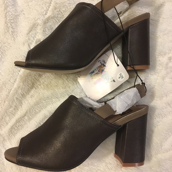 NWT Muk Luks Marina Size 9 - Picture 3 of 6